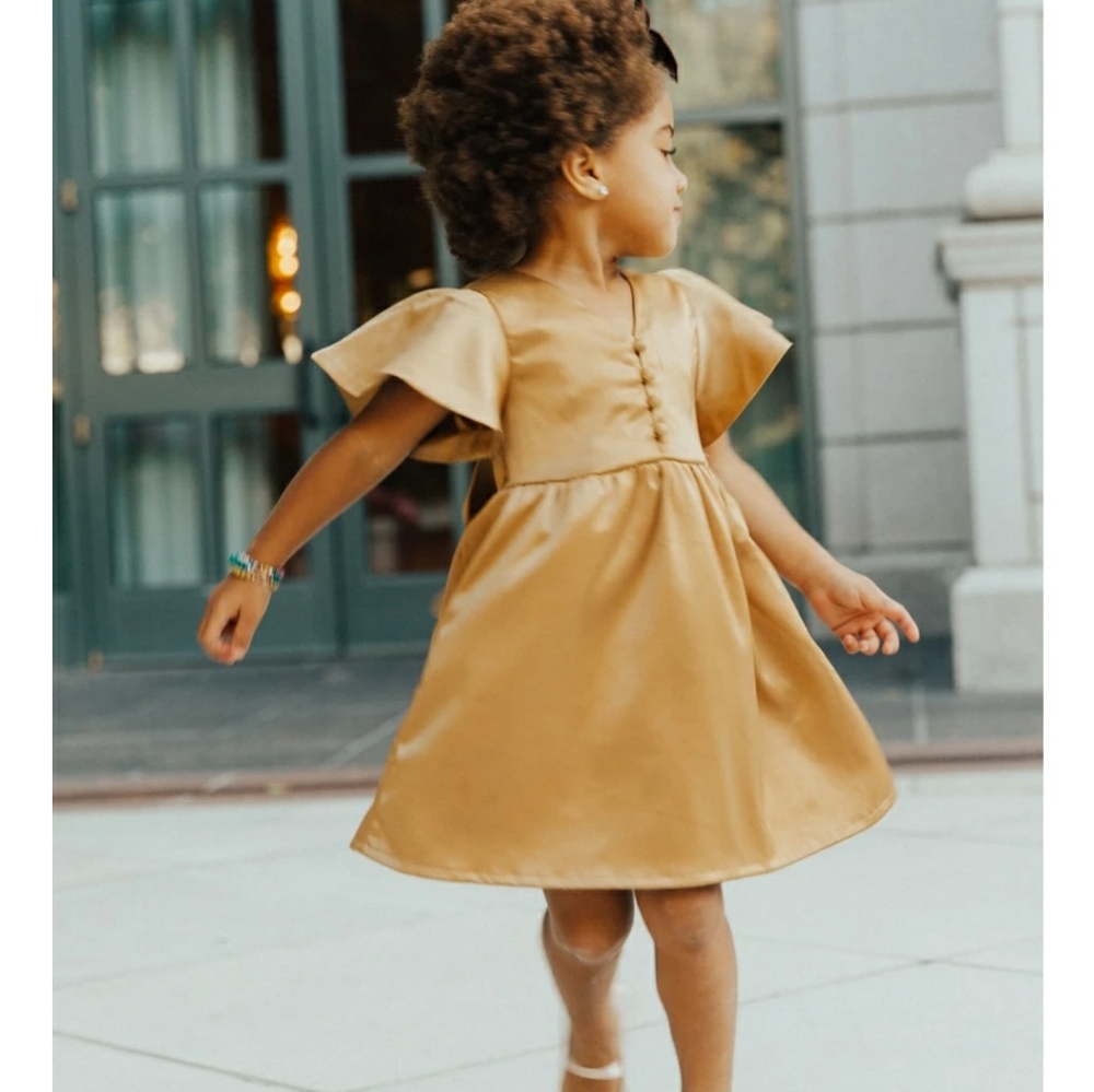Ivy city co Vienna dress for baby girl! - Picture 3 of 5